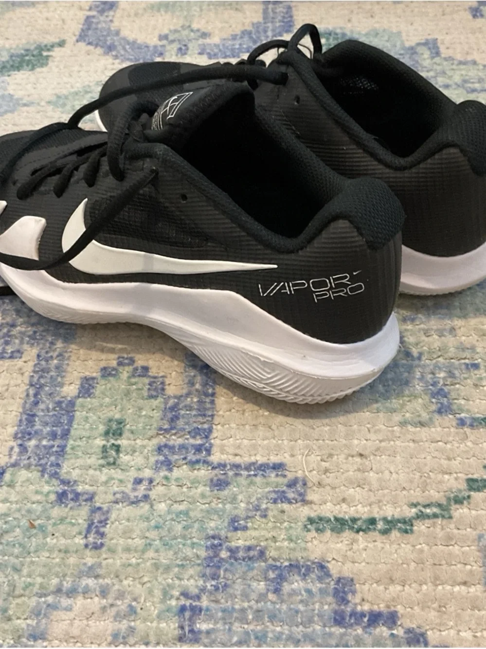 Nike Black Low-Top Athletic Sneakers